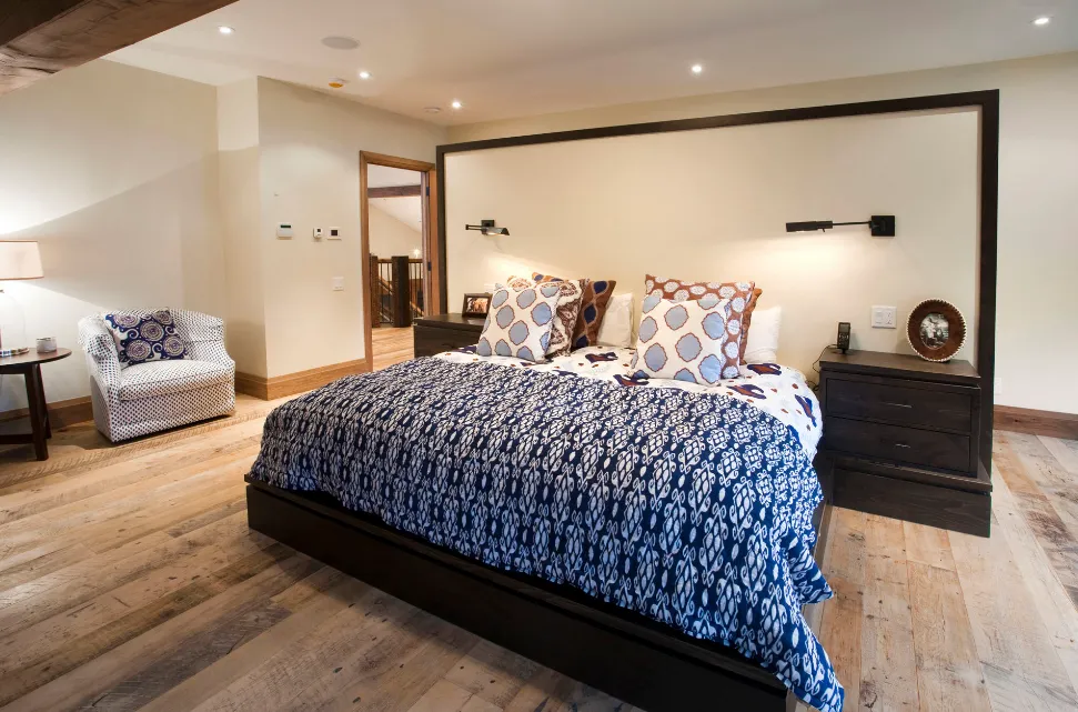 Resort Style: bedroom design reference
