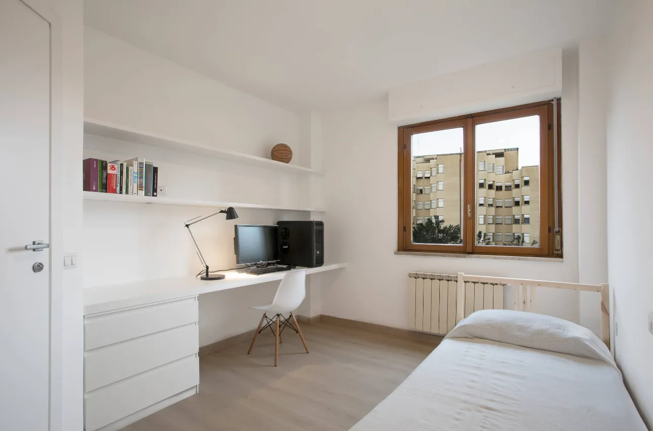 Minimalist Interiors: bedroom design reference