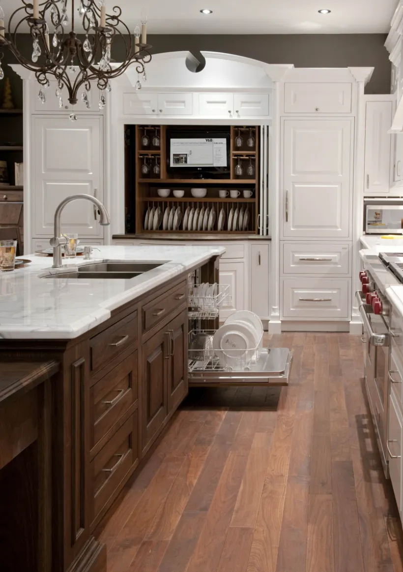 British Colonial: kitchen design reference